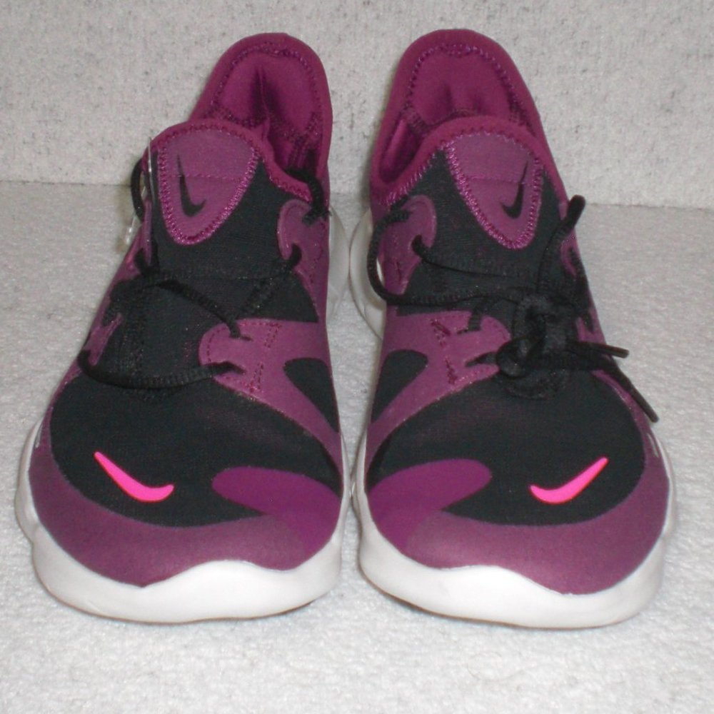 Nike Women's Sneakers - Black and Purple